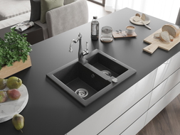 Mexen Carlos 1.5-bowl granite sink with Carla kitchen faucet, black speckled - 6518-76-670700-00