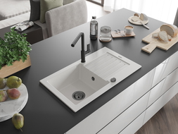 Mexen Pablo 1-bowl granite sink with drainer and Flora kitchen tap, white - 6510-20-670401-70-B