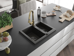 Mexen Carlos 1.5-bowl granite sink with Elia kitchen faucet, black/gold metallic - 6518-75-670101-50-B