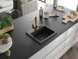 Mexen Milo granieten spoelbak 1-komorig met keukenmengkraan Rita, zwart/goud metallic - 6505-75-670300-50-B