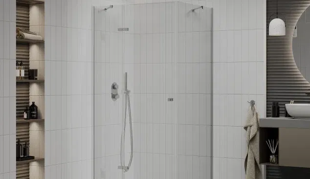 Gezellige badkamer: combinatie van beige muren met een douchecabine