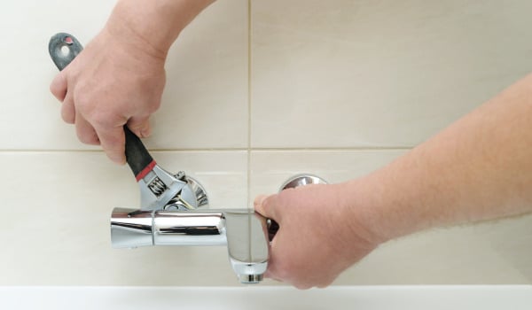 Jak zamontować system wannowy podtynkowy?